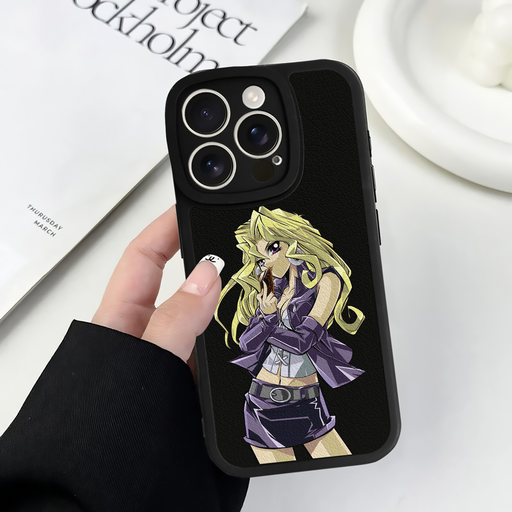 （画像用） 遊☆戯☆王 Yu-Gi-Oh! 【iPhone 16シリーズ対応】シリコンスマホケース（レザー調） 材質：シリコン